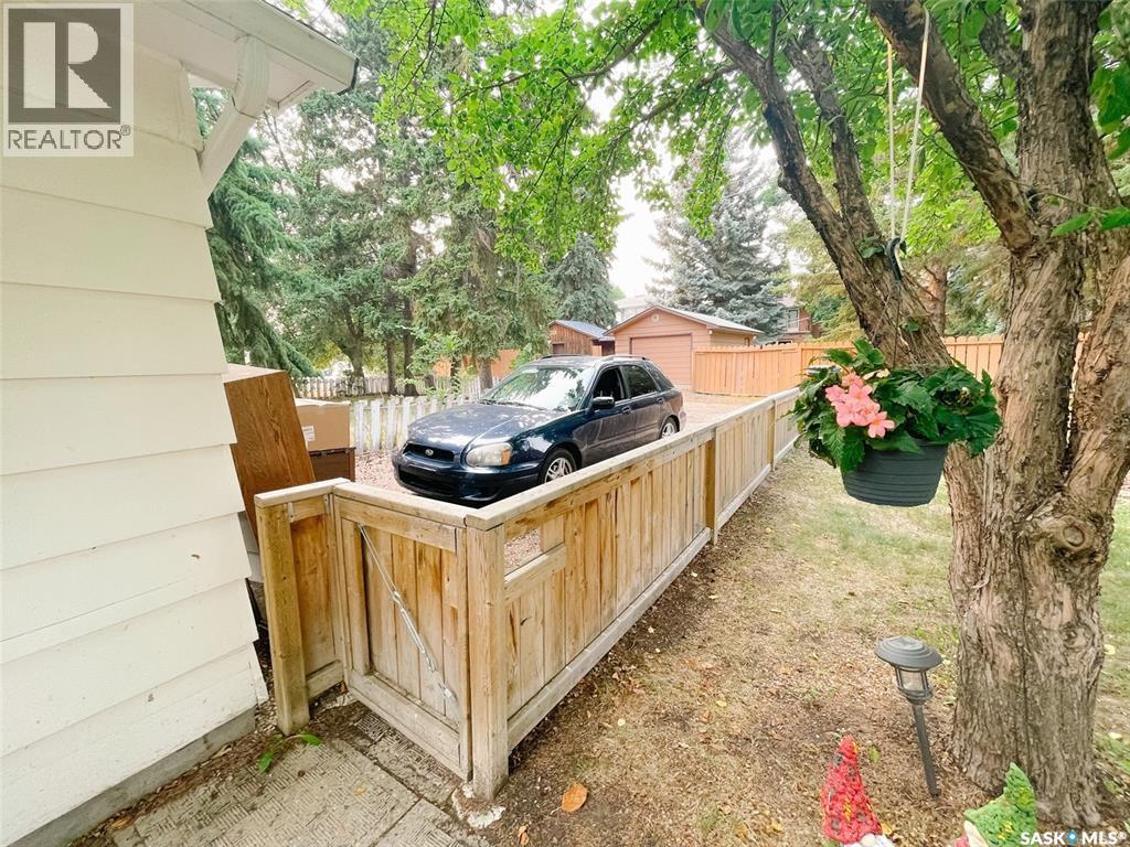 1617 Ruth Street E, Saskatoon, Saskatchewan  S7J 0L7 - Photo 29 - SK047580