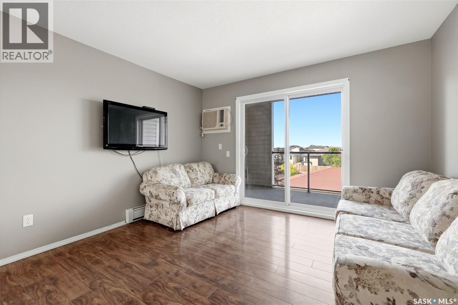 309 E 1300 Stockton Street, Regina, Saskatchewan  S4X 0G1 - Photo 3 - SK047573