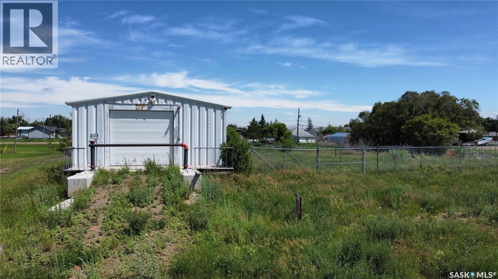 901 Railway Avenue, Hanley, Saskatchewan  S0G 2E0 - Photo 1 - SK047369