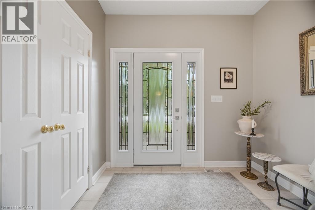 84 Meadowbank Drive, Hamilton, Ontario  L9B 2Y1 - Photo 5 - 40860648