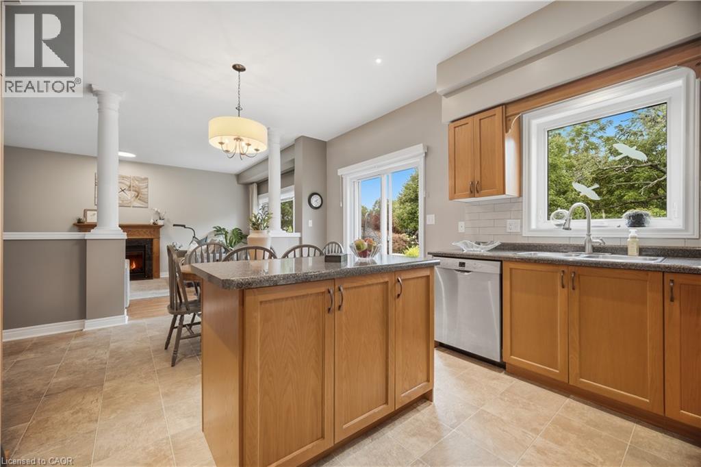 84 Meadowbank Drive, Hamilton, Ontario  L9B 2Y1 - Photo 17 - 40860648