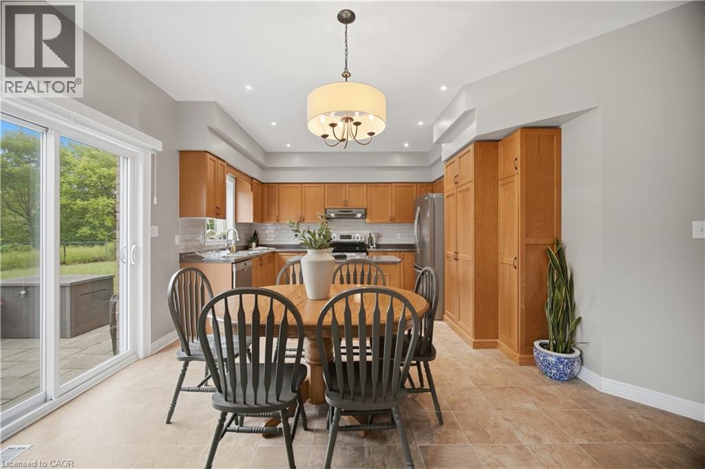 84 Meadowbank Drive, Hamilton, Ontario  L9B 2Y1 - Photo 16 - 40860648