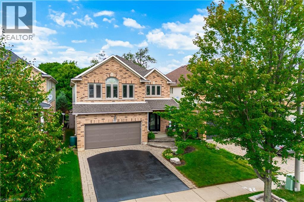 84 Meadowbank Drive, Hamilton, Ontario  L9B 2Y1 - Photo 3 - 40860648