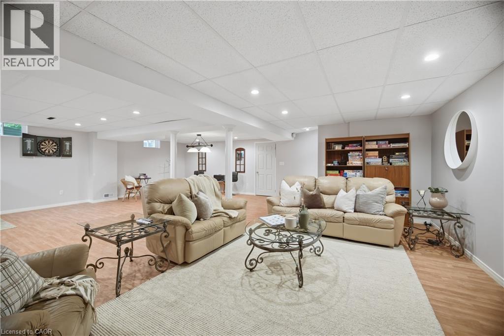 84 Meadowbank Drive, Hamilton, Ontario  L9B 2Y1 - Photo 37 - 40860648
