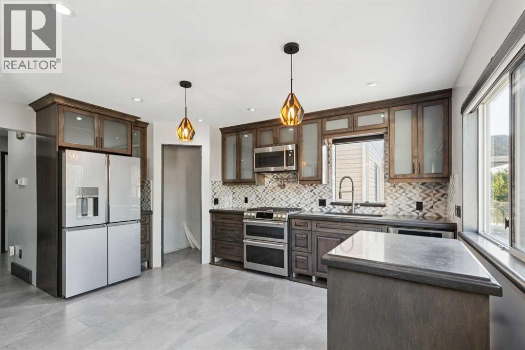 341 Coral Keys Villas Ne, Calgary, Alberta  T3J 3L8 - Photo 10 - A2341701