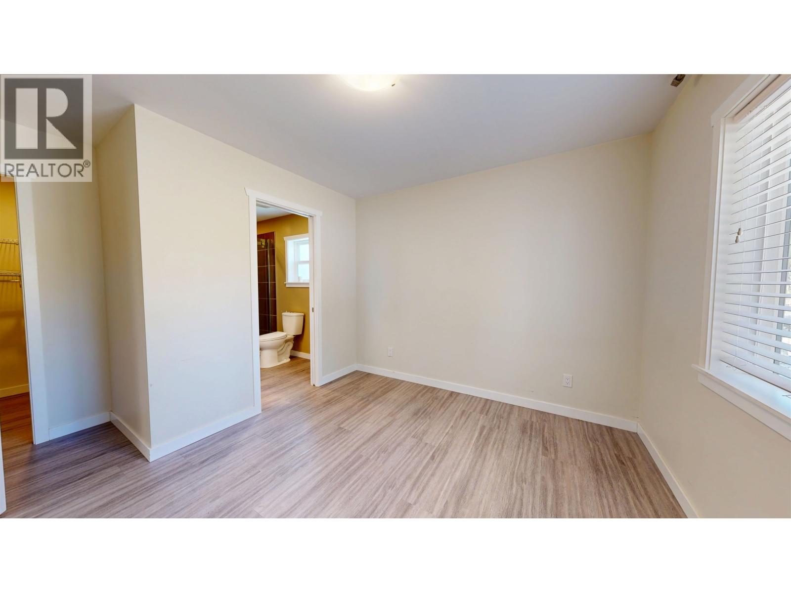 4942 Kyllo Road, 108 Mile Ranch, British Columbia  V0K 2Z0 - Photo 11 - R3161604