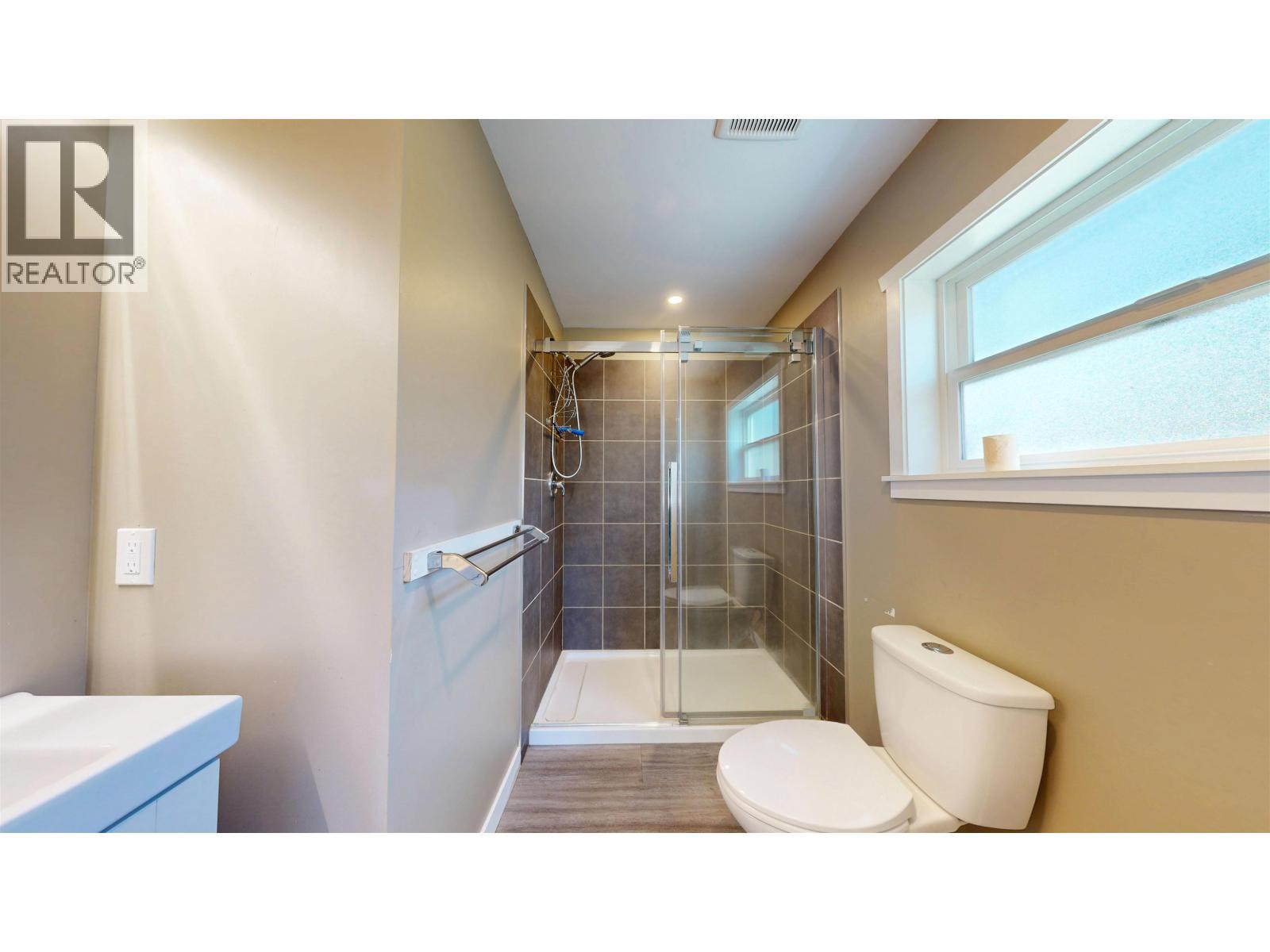 4942 Kyllo Road, 108 Mile Ranch, British Columbia  V0K 2Z0 - Photo 14 - R3161604