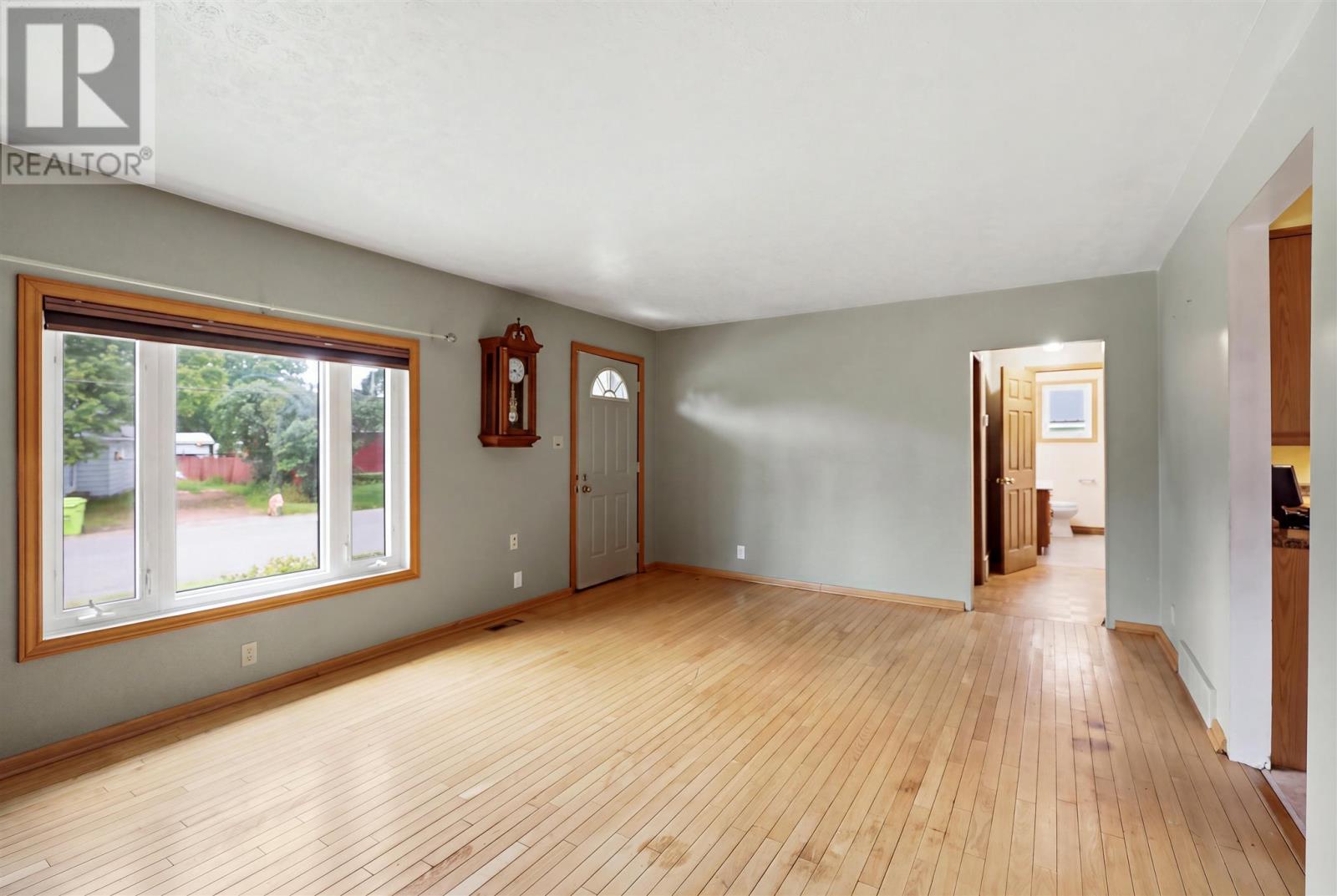 30 Adeline Ave, Sault Ste. Marie, Ontario  P6B 5M4 - Photo 11 - SM262405