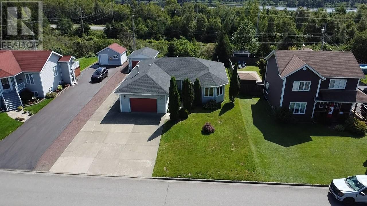 8 Harmsworth Drive, Grand Falls-Windsor — photo 2