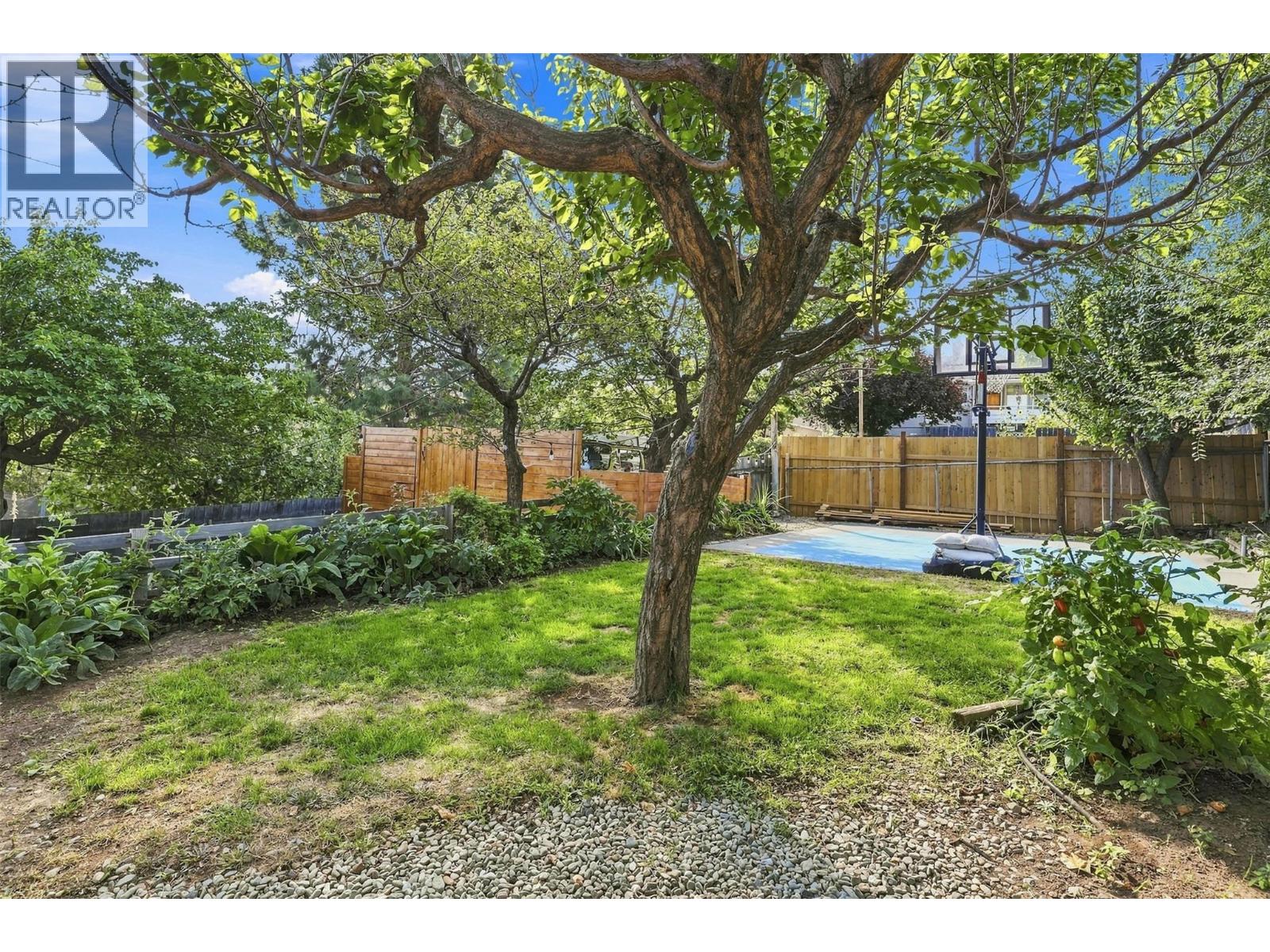 675 Dominion Street, Kamloops, British Columbia  V2C 2X6 - Photo 36 - 10386242