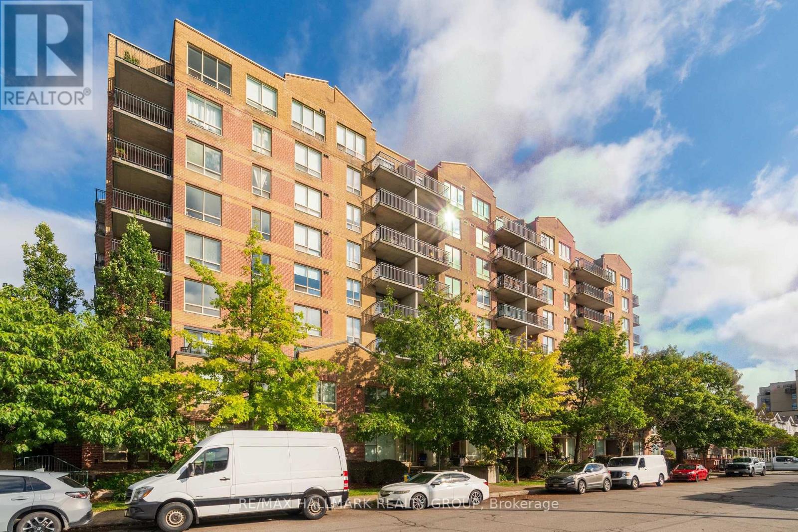 616 - 45 HOLLAND AVENUE, Ottawa, Ontario