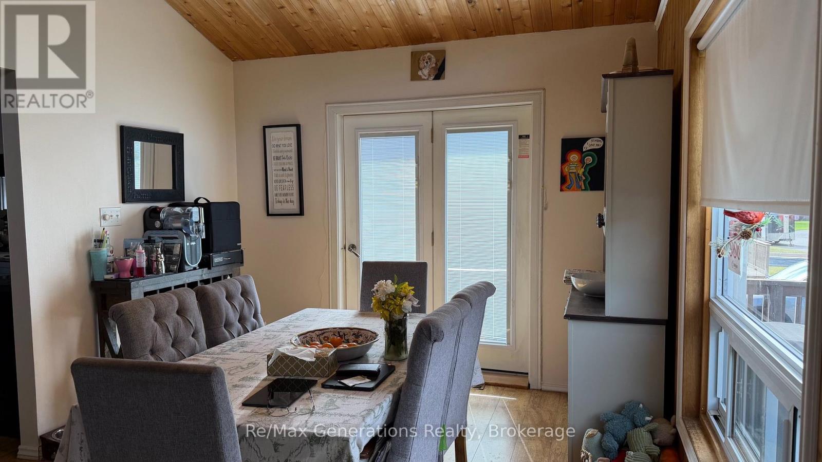 37 Southridge Crescent N, Terrace Bay, Ontario  P0T 2W0 - Photo 3 - X13746058