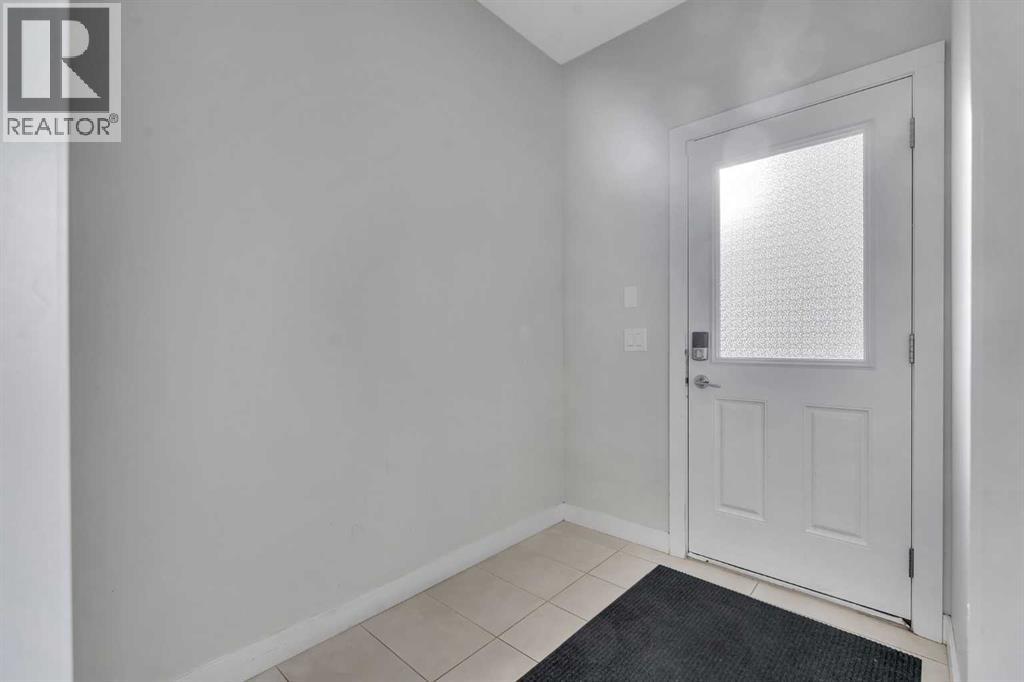 159 Waterford Heights, Chestermere, Alberta  T1X 2M8 - Photo 10 - A2342431