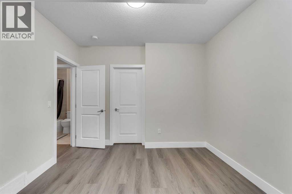159 Waterford Heights, Chestermere, Alberta  T1X 2M8 - Photo 27 - A2342431