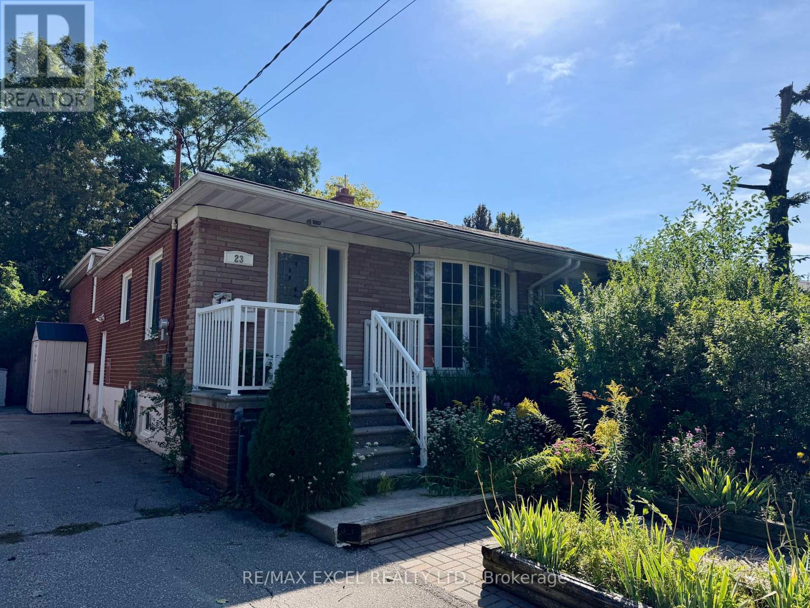 23 LINELLE STREET, Toronto, Ontario