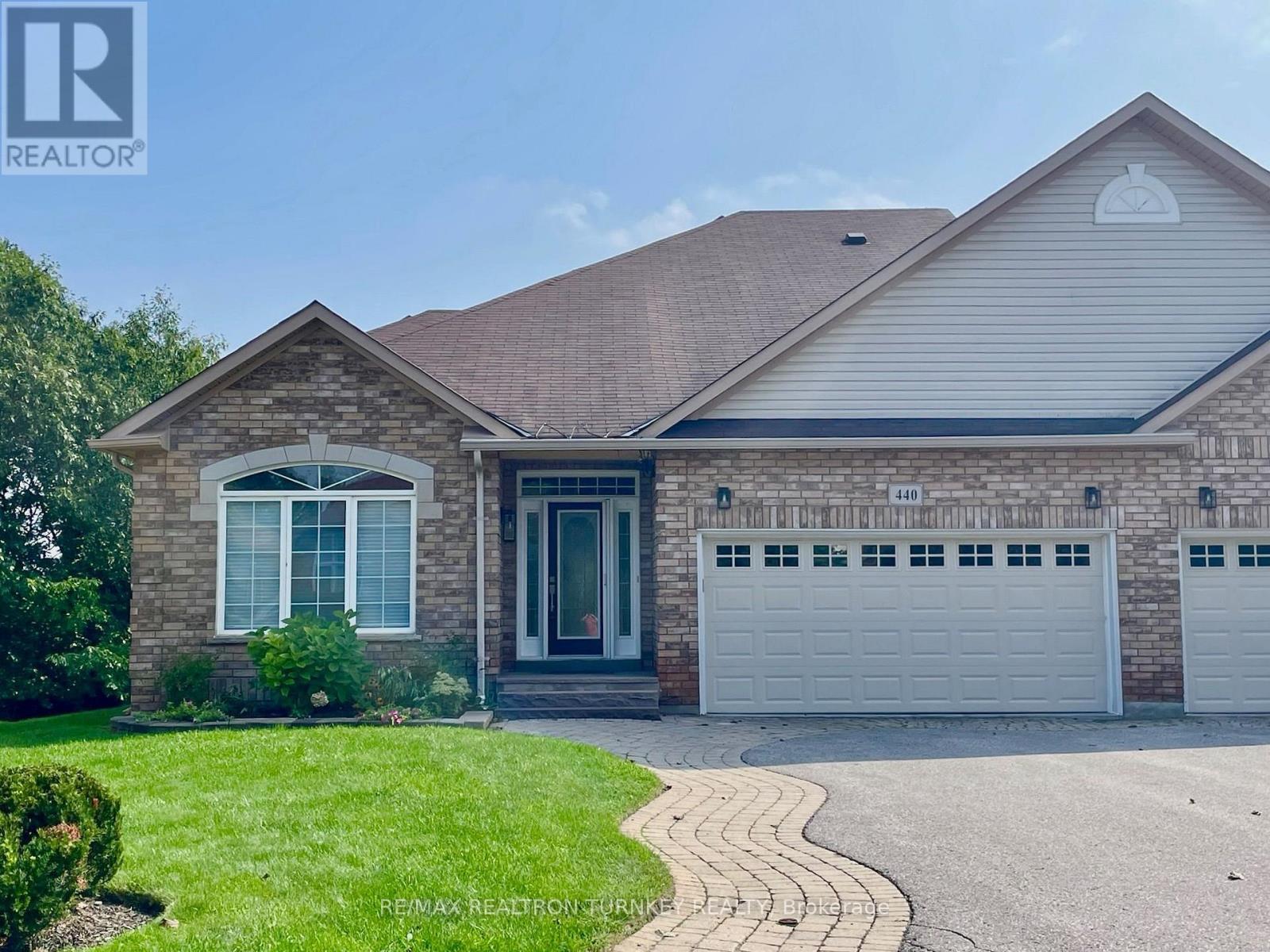 440 MORLEY COOK CRESCENT, Newmarket, Ontario