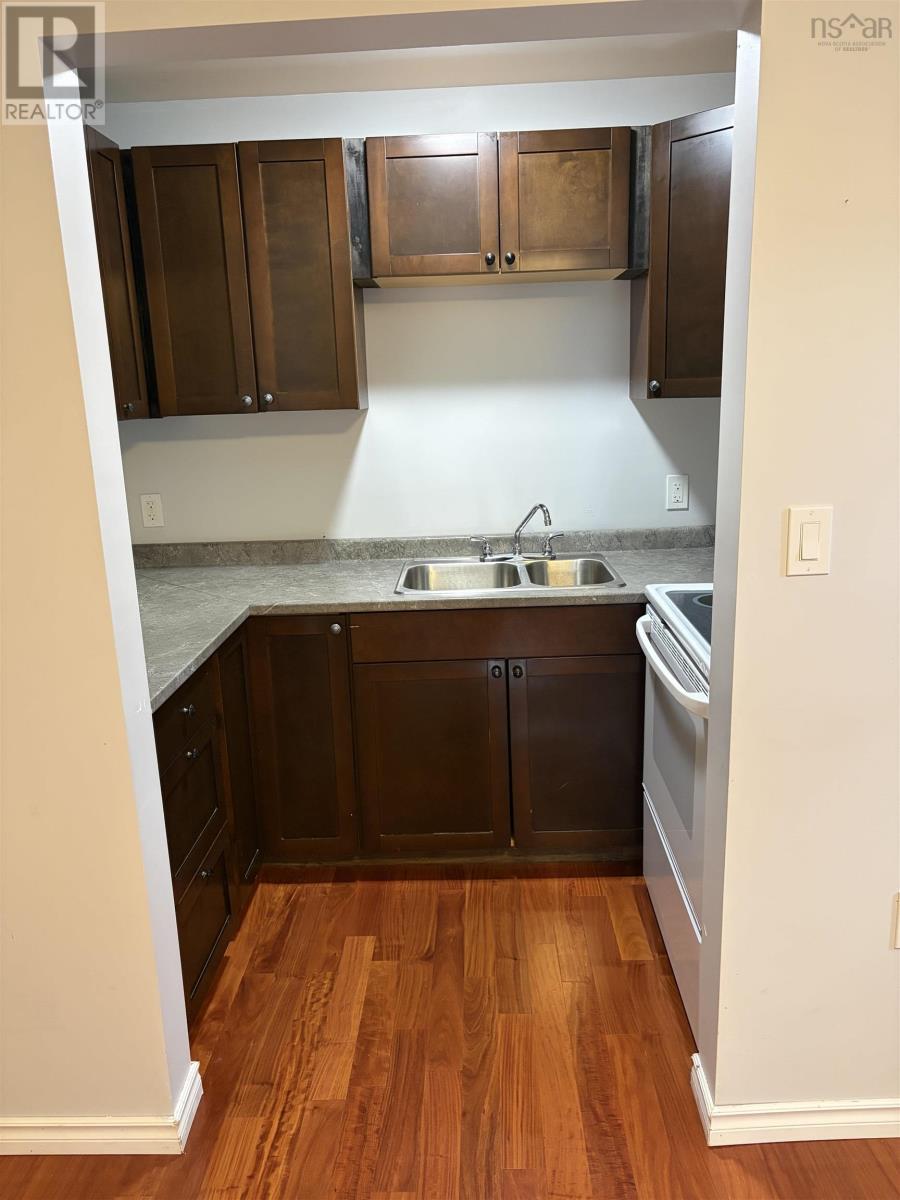 25 Morrison Street, Glace Bay, Nova Scotia  B1A 2G7 - Photo 6 - 202622312