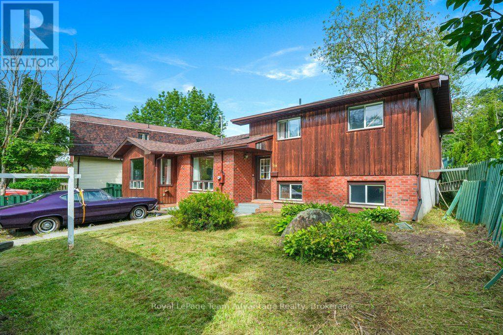 30a Forest Street, Parry Sound, Ontario  P2A 2P9 - Photo 2 - X13746008