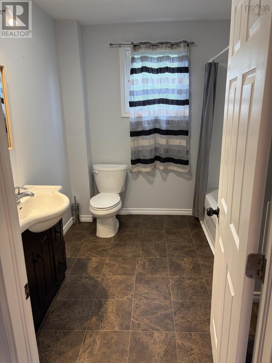 25 Morrison Street, Glace Bay, Nova Scotia  B1A 2G7 - Photo 9 - 202622312