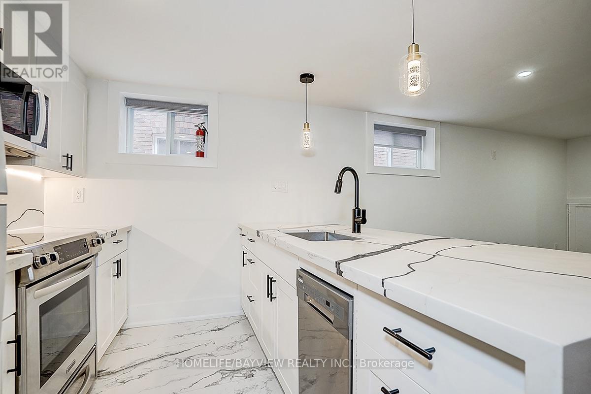 Lower - 43 Wineva Avenue, Toronto, Ontario  M4E 2T1 - Photo 4 - E13746110