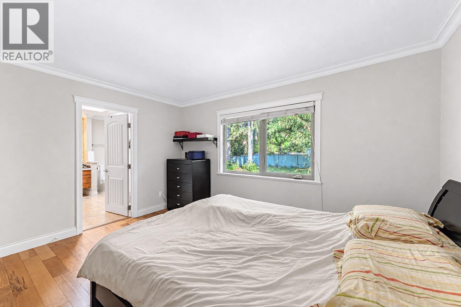 1130 Handsworth Road, North Vancouver, British Columbia  V7R 2A8 - Photo 13 - R3161570