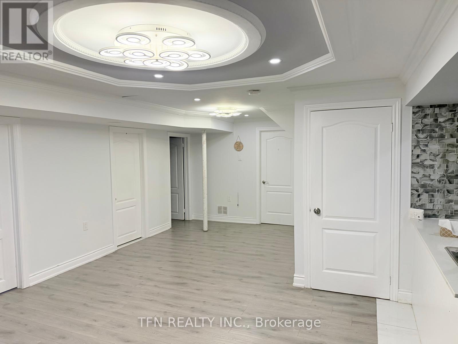 2 Irwin (Basement) Place, Bradford West Gwillimbury, Ontario L3Z 0H7 - Photo 2 - N13746032
