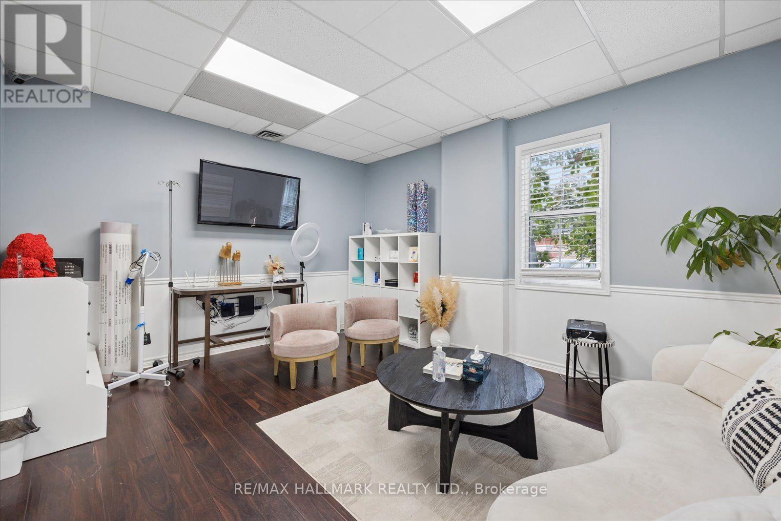 202 - 190 Main Street, Markham, Ontario  L3R 2G9 - Photo 11 - N13746112