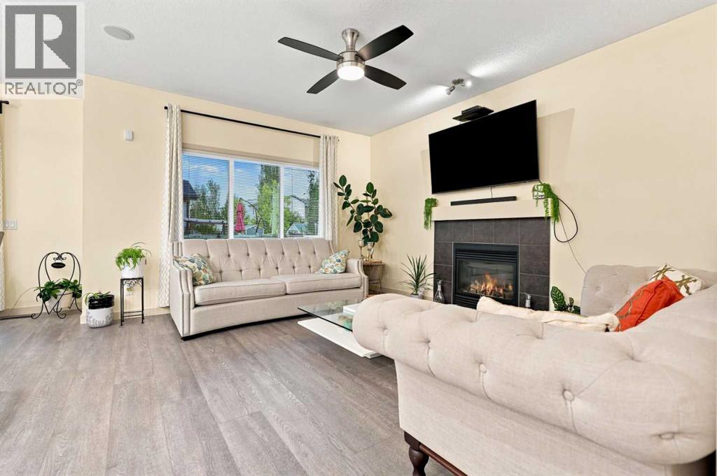 279 Copperpond Circle SE, Calgary, Alberta  T2Z 0R4 - Photo 8 - A2342513