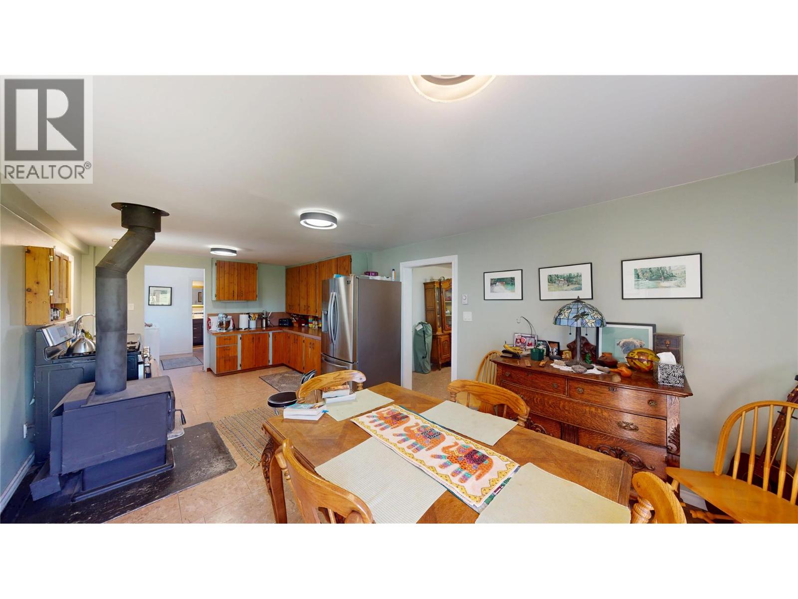 6604 Dogwood Road, Wasa, British Columbia  V0B 2K0 - Photo 7 - 10390670