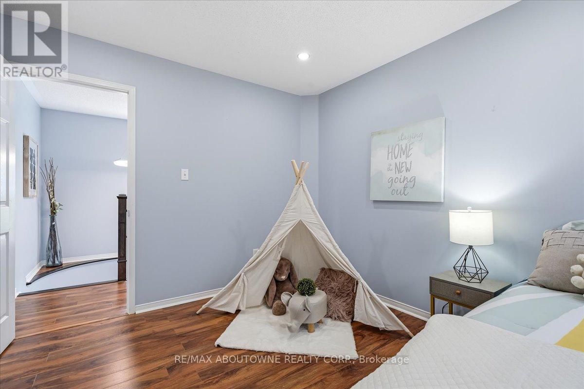1282 Parkhurst Drive, Oakville, Ontario  L6M 3V7 - Photo 37 - W13742238