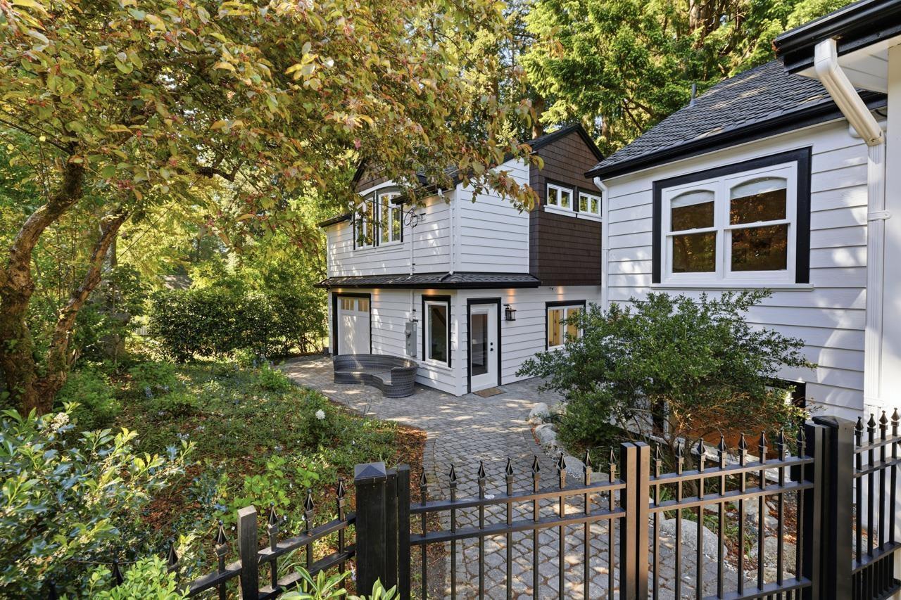 12682 Crescent Road, Surrey, British Columbia  V4A 2V5 - Photo 2 - R3161615