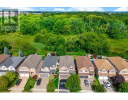 84 MEADOWBANK DRIVE, Hamilton, Ontario