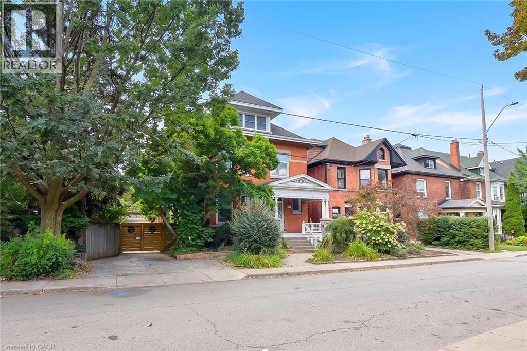 34 HOLTON Avenue S, Hamilton, Ontario