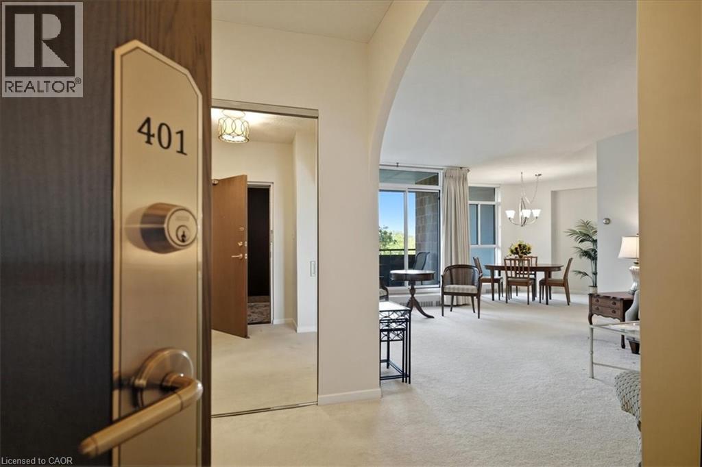 5250 LAKESHORE Road Unit# 401, Burlington, Ontario