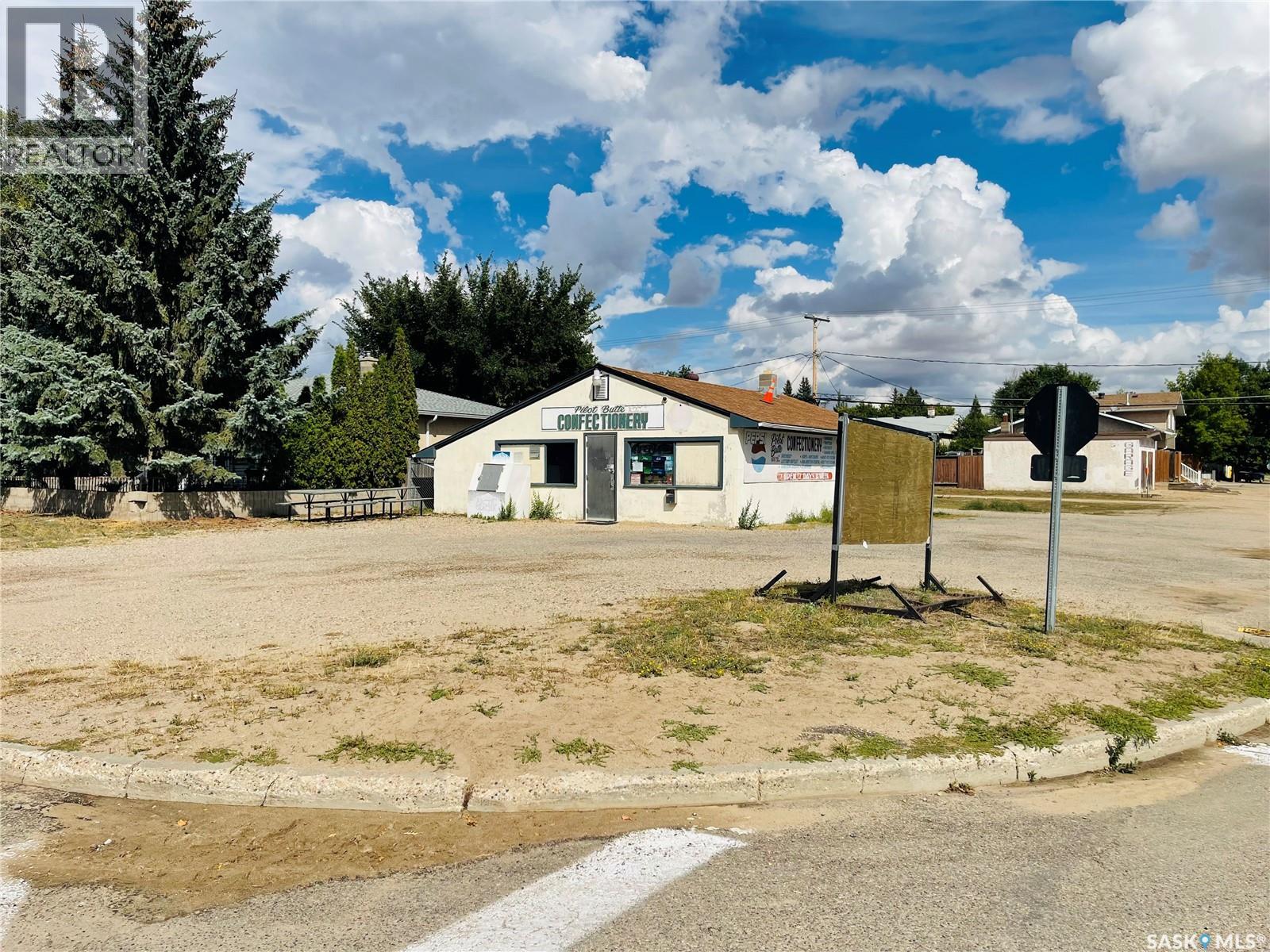 341 5th STREET, Pilot Butte, Saskatchewan