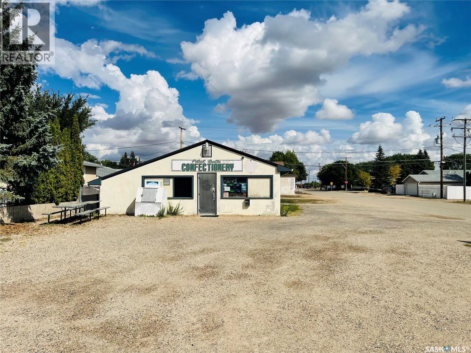 341 5th Street, Pilot Butte, Saskatchewan  S0G 3Z0 - Photo 2 - SK047572
