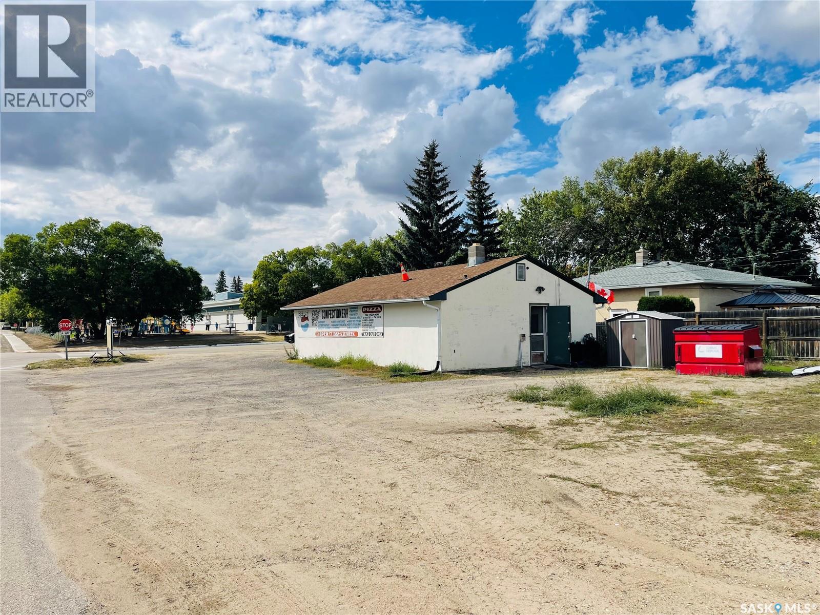 341 5th Street, Pilot Butte, Saskatchewan  S0G 3Z0 - Photo 3 - SK047572