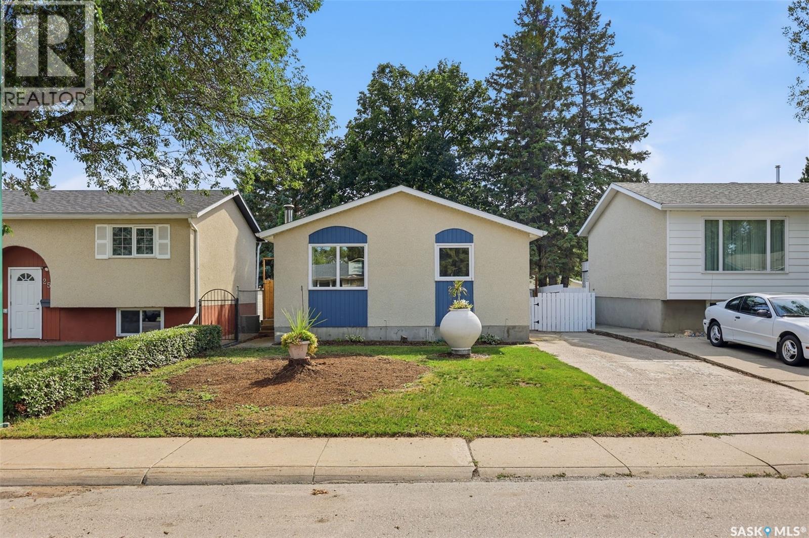 254 Mcmaster Crescent, Saskatoon, Saskatchewan  S7H 4E3 - Photo 1 - SK047539