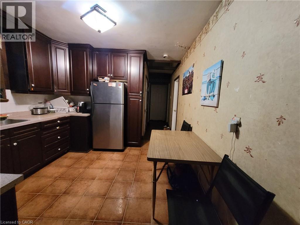 49 West 3rd Street, Hamilton, Ontario L9C 3K1 - Photo 4 - 40834295