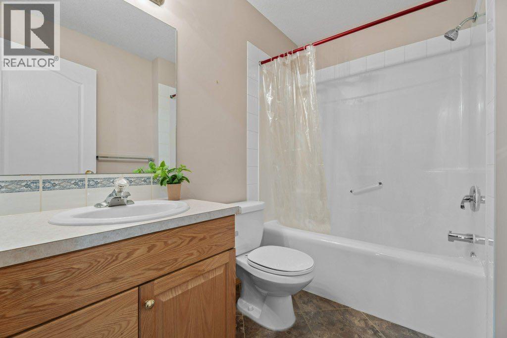 127 Whispering Way, Vulcan, Alberta  T0L 2B0 - Photo 11 - A2341499
