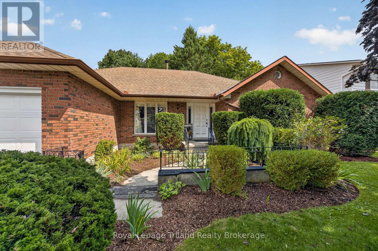 39 Clear Valley Drive, Tillsonburg, Ontario  N4G 4Y7 - Photo 4 - X13746334