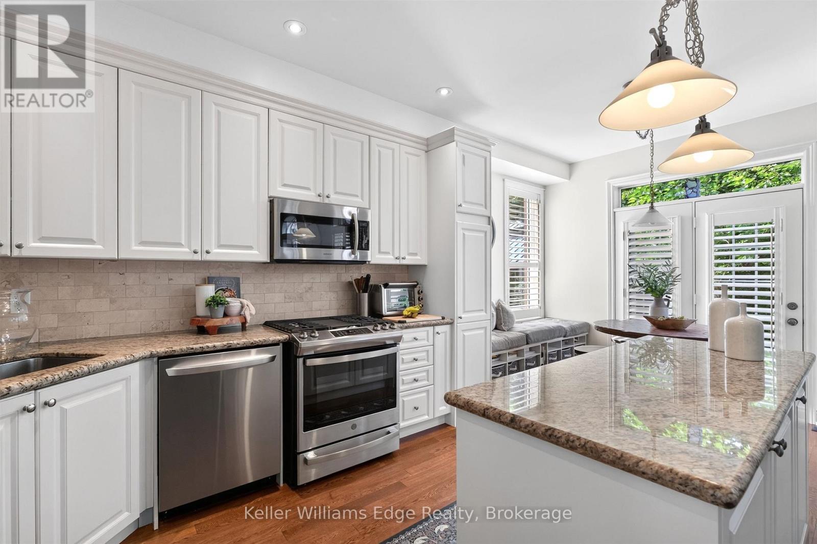 3416 Hayhurst Crescent, Oakville, Ontario  L6L 6W9 - Photo 7 - W13746308