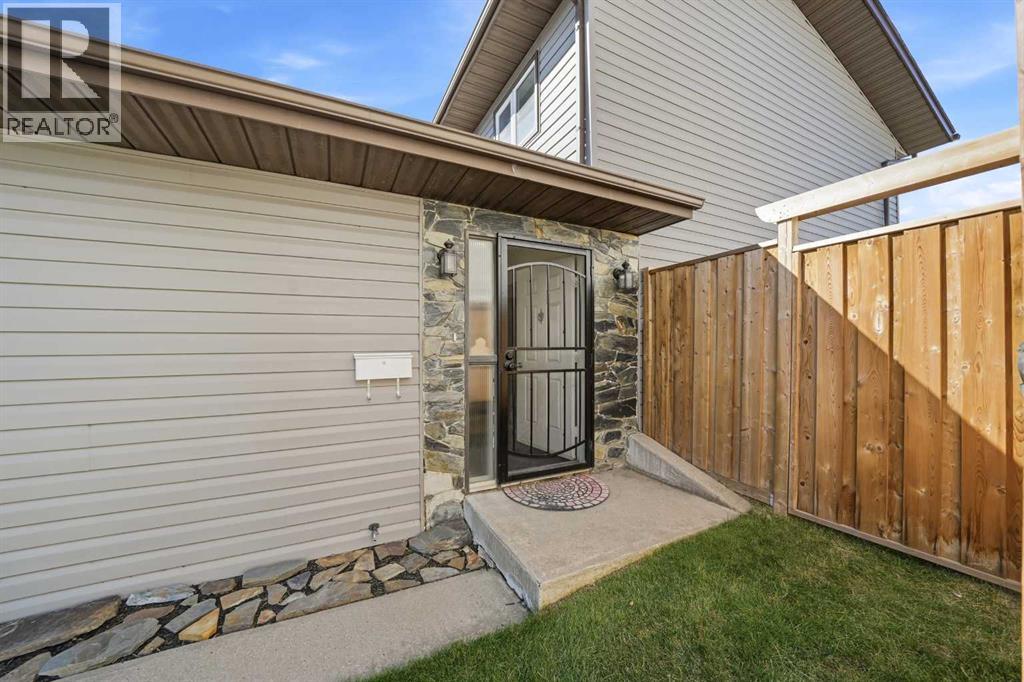 113 Rupert Crescent, Red Deer, Alberta  T4P 2Y9 - Photo 2 - A2341730