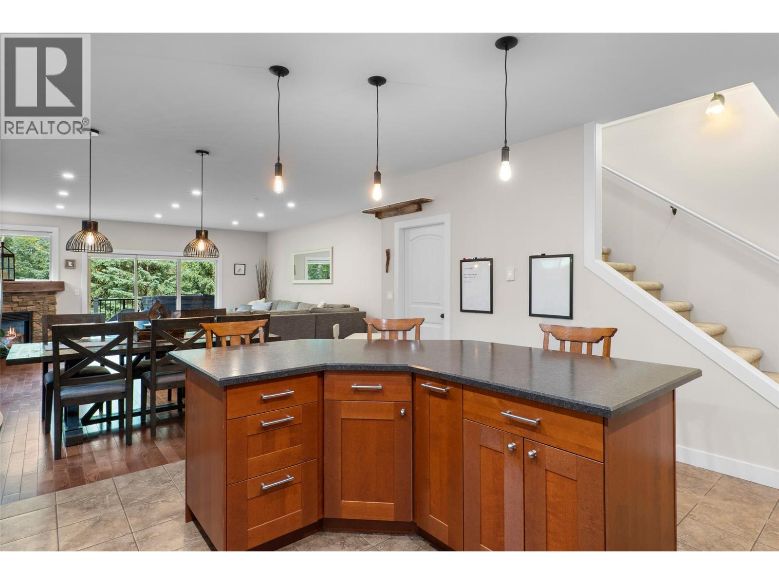 1324 Burfield Drive, Kamloops, British Columbia  V0E 5N0 - Photo 9 - 10399673