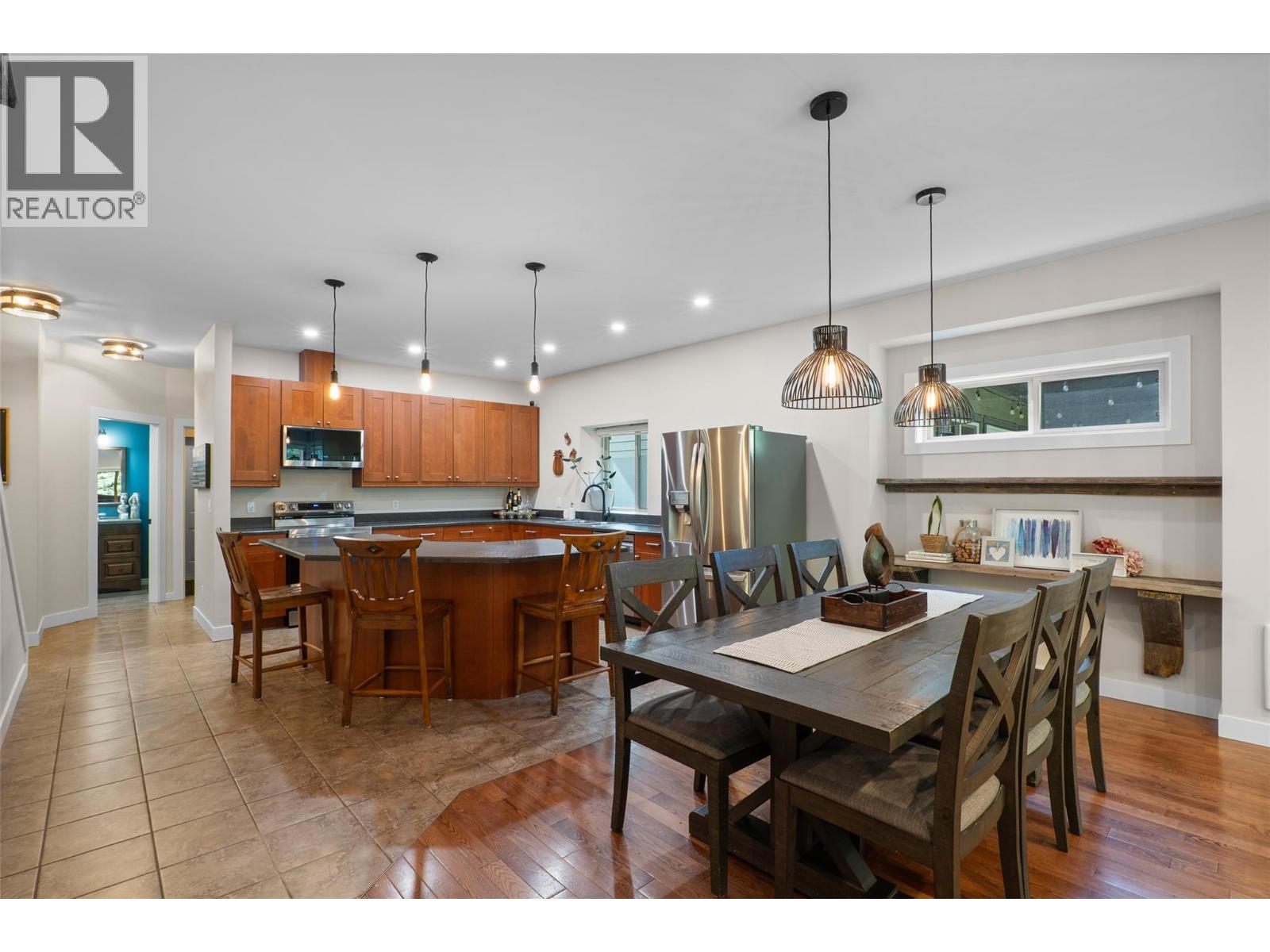 1324 Burfield Drive, Kamloops, British Columbia  V0E 5N0 - Photo 5 - 10399673