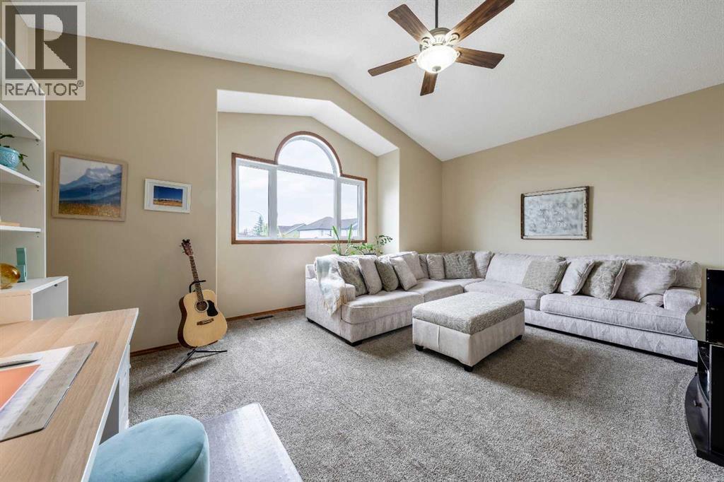2357 Fairways Circle NW, Airdrie, Alberta  T4B 2W9 - Photo 20 - A2342285