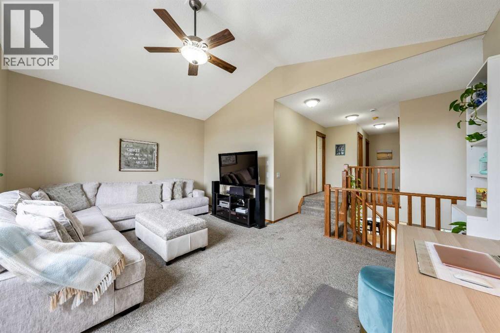2357 Fairways Circle NW, Airdrie, Alberta  T4B 2W9 - Photo 21 - A2342285