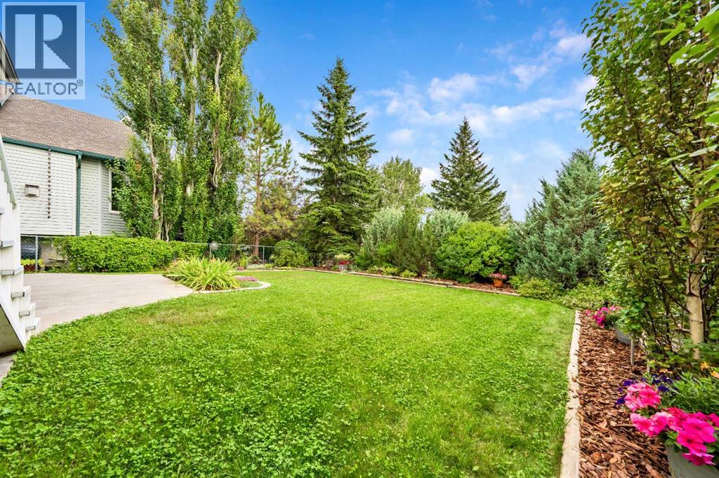 2357 Fairways Circle NW, Airdrie, Alberta  T4B 2W9 - Photo 35 - A2342285