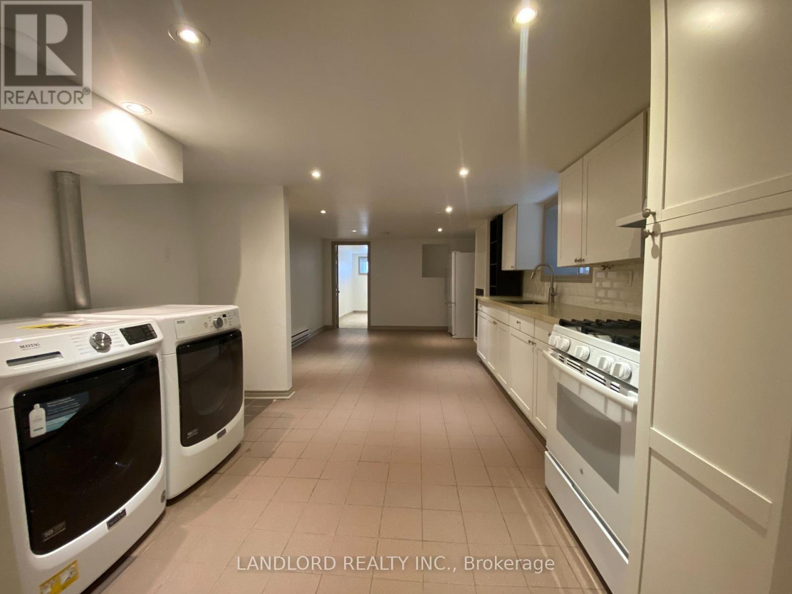 5 - 209 Madison Avenue, Toronto, Ontario  M5R 2S6 - Photo 3 - C13746258