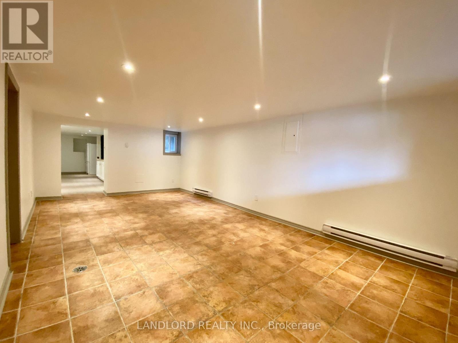 5 - 209 Madison Avenue, Toronto, Ontario  M5R 2S6 - Photo 8 - C13746258